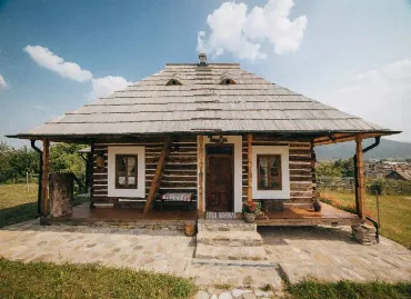 La Roata - Casa Dumitru, Romania / Gura Humorului