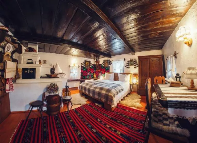 Hotel La Roata - Casa Zenovia