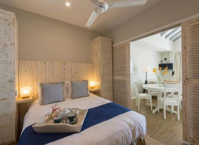 Hotel Le Nautique Luxury Beachfront Apartments