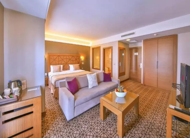 Hotel Ramada By Wyndham Istanbul Taksim