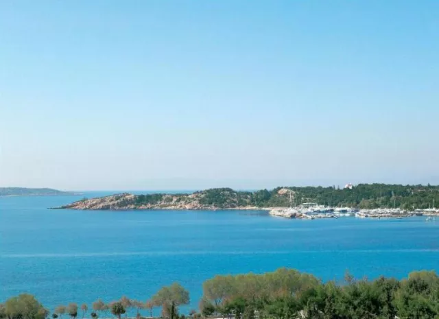 Grecotel Vouliagmeni Suites