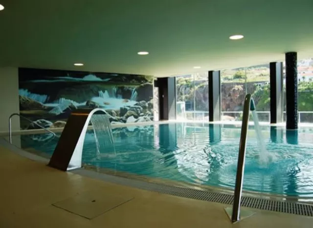 Hotel The Views Baia