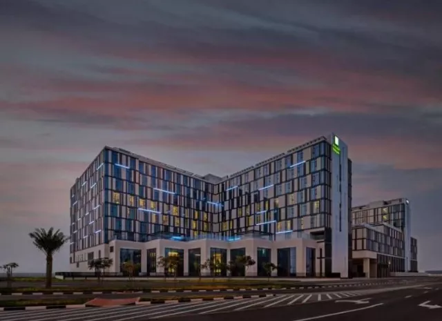 Hotel Holiday Inn Dubai Al Maktoum Airport