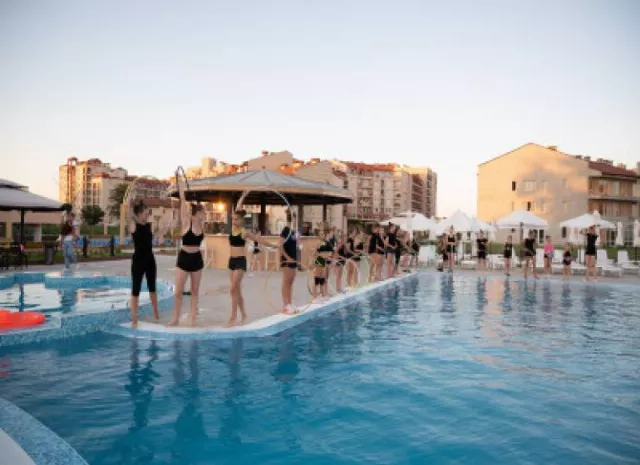 Hotel Aheloy Beach Club