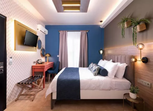 Elle Rooms & Suites
