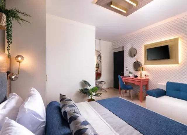 Elle Rooms & Suites