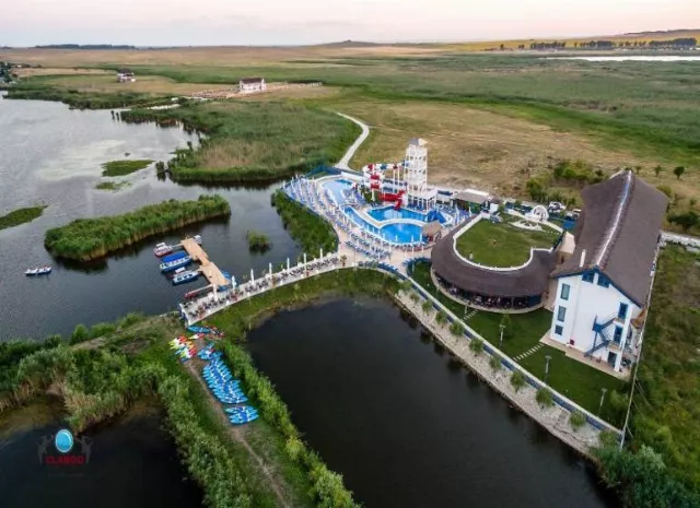Complex Peninsula Resort