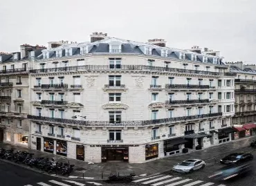 Grand Powers, Franta / Paris