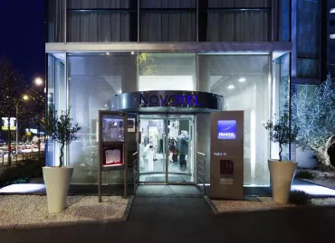 Novotel Paris 17, Franta / Paris