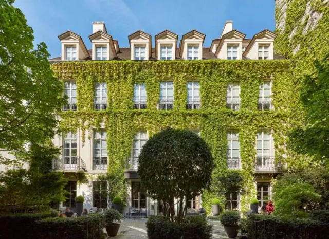 Pavillon De La Reine & Spa - Small Luxury Hotels Of The World
