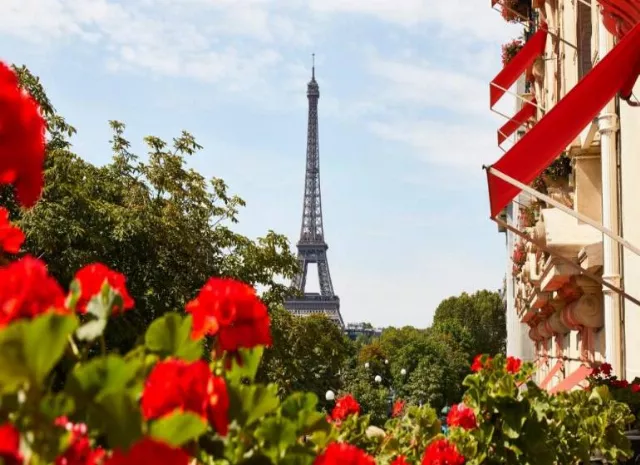 Plaza Athenee - Dorchester Collection