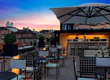 Palazzo Nainer, Italia / Roma