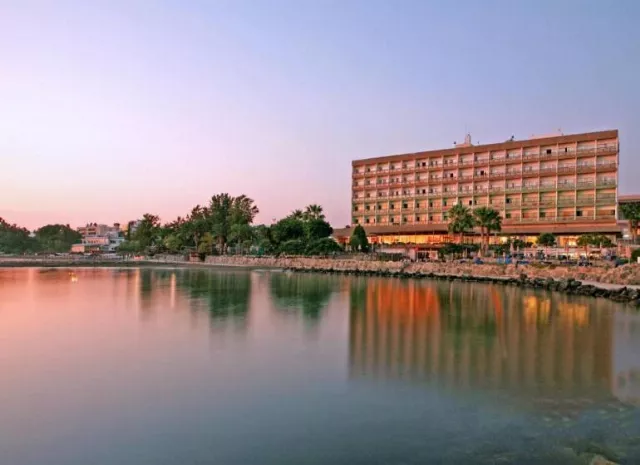 Hotel Crowne Plaza Limassol, An Ihg