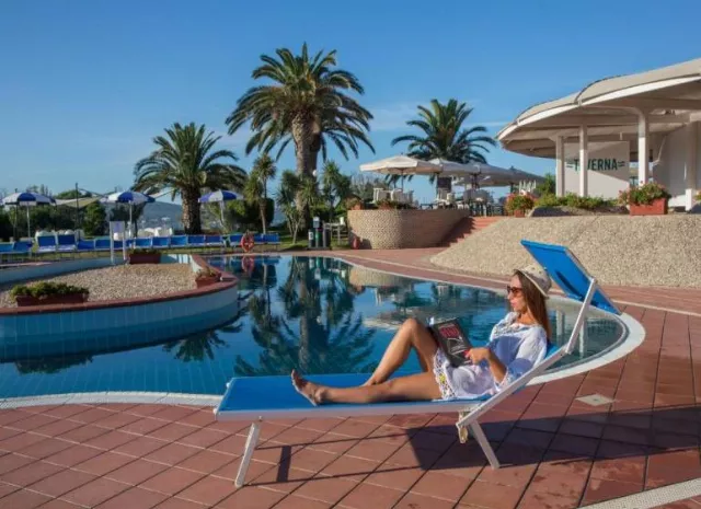 Baia Di Conte Resort