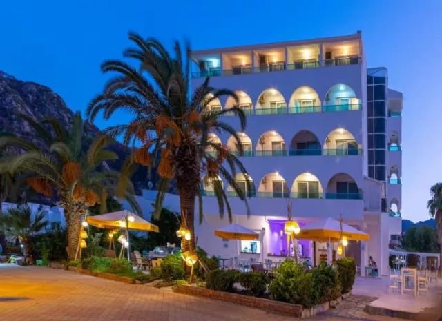 Hotel Faros Contess