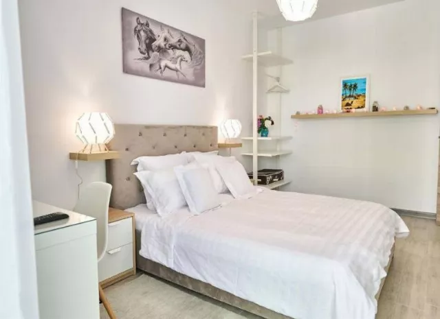 Aparthotel Ella