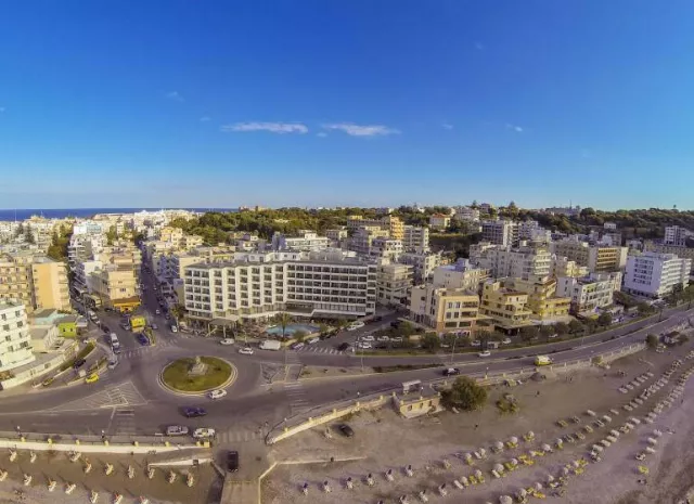 Blue Sky City Beach Hotel