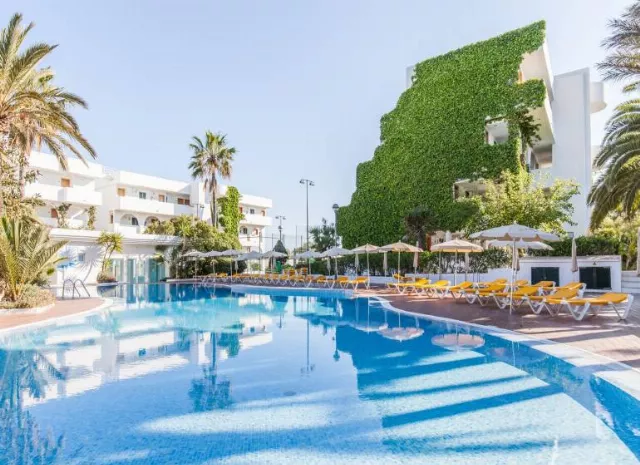 Club Marthas Aparthotel (incl. Rent A Car)