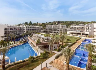 Aparthotel Zafiro Palace Palmanova, Spania / Mallorca / Palmanova