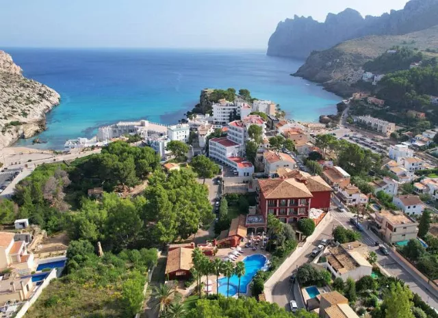 Cala Sant Vicenç Hotel