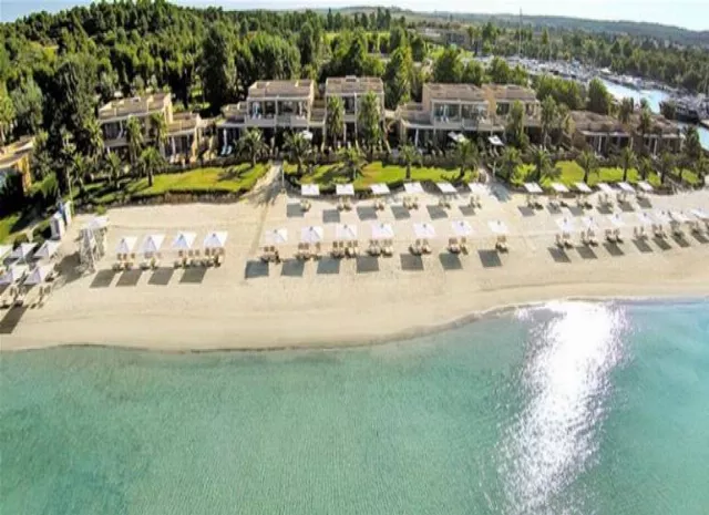 Hotel Sani Asterias Suites