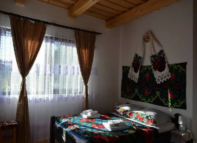 Casa Maramureseana Larisa