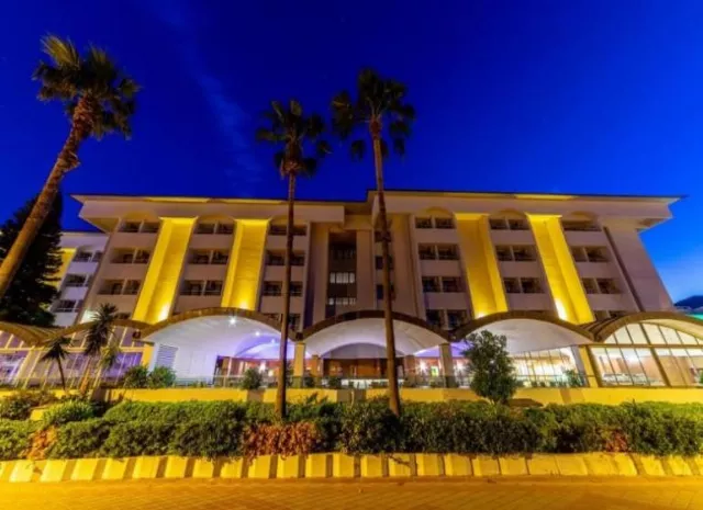 Hotel Faros Premium Beach