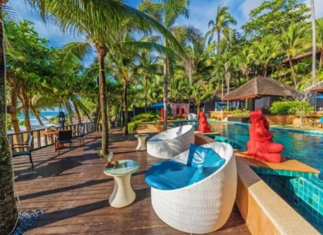 Hotel Andaman White Beach Resort