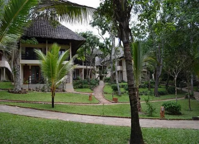 Hotel Baobab Beach Resort And Spa