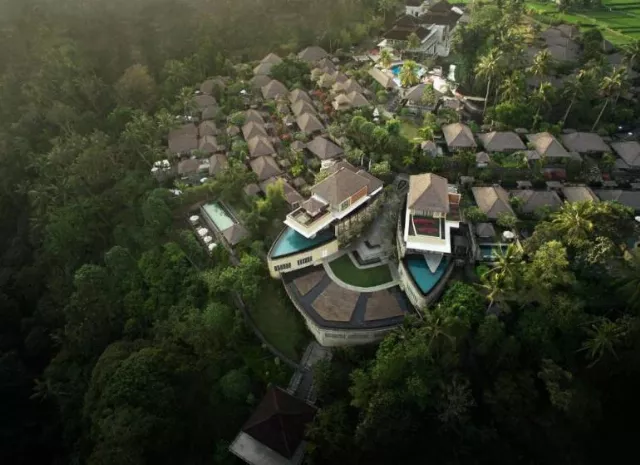 Hotel Kamandalu Resort & Spa