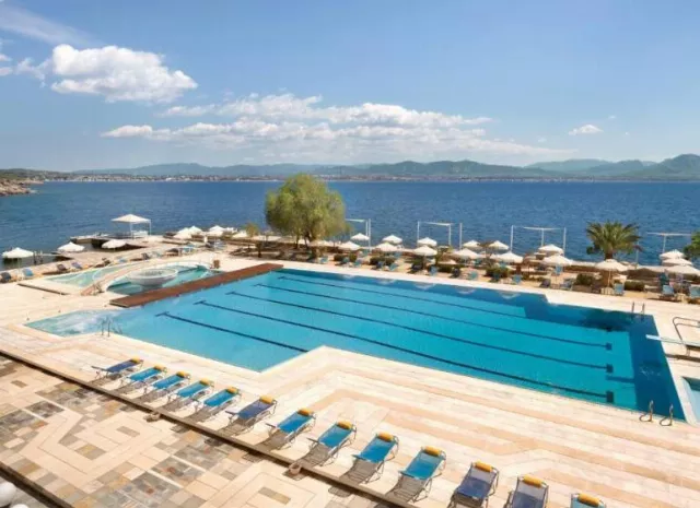 Hotel Ramada Loutraki Poseidon Resort