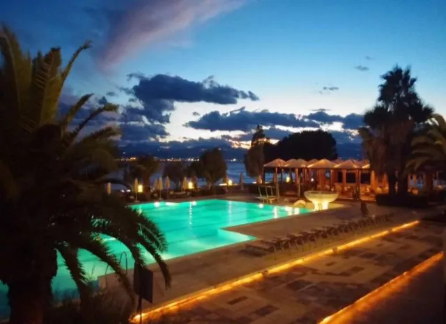 Hotel Ramada Loutraki Poseidon Resort