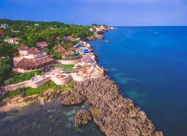 Hotel Ocean Cliff Negril, Jamaica / Negril