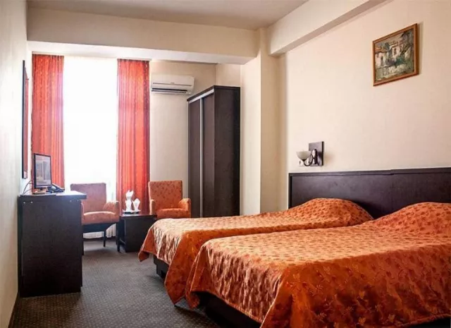Hotel Yaky Center