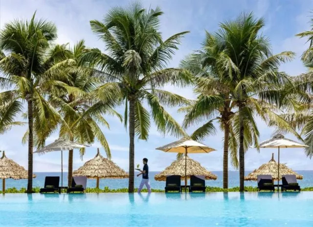 Hotel Melia Danang Beach Resort