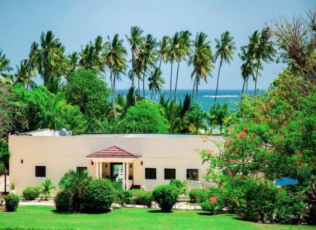 Hotel Mzima Beach Resort