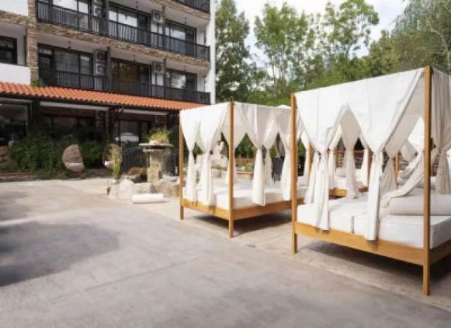 Hotel Green Paradise