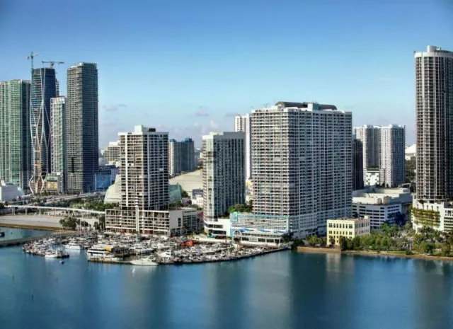 Hotel Doubletree By Hilton Grand Biscayne Bay