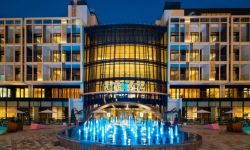 Hotel Millennium Place Mirdif, United Arab Emirates / Dubai / Sheikh Zayed