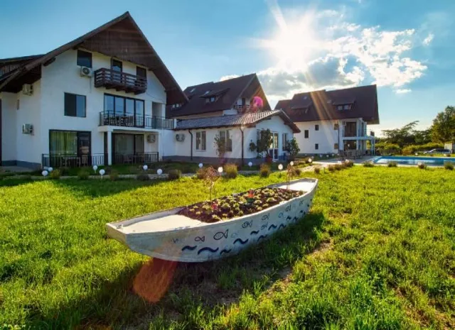 Hotel Amore Resort