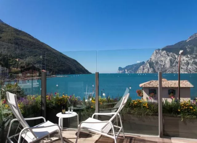 Hotel Lago Di Garda