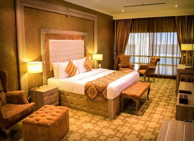 Hotel Sapphire Plaza