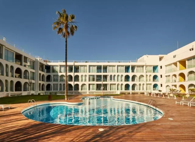 Hotel Ebano Apartments & Spa