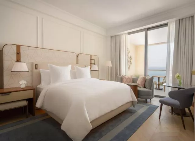 Hotel Four Seasons Resort And Residences At The Pearl
