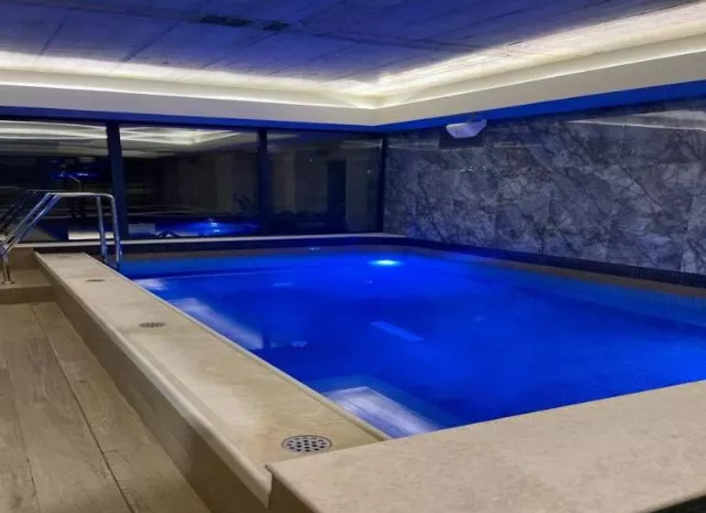 Hotel Aniroc Signature