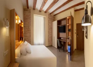 Hotel Sh Suite Palace, Spania / Valencia