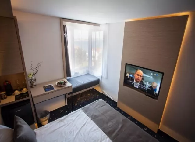 Hotel Aqvatonic - Steaua De Mare Cameră dublă cu canapea si vedere parțială la mare #3