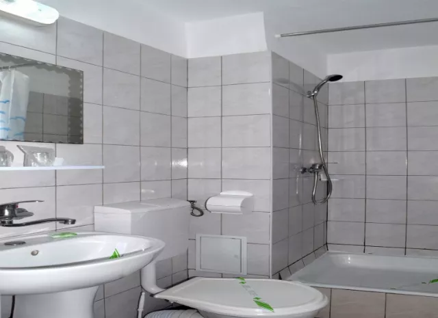 Hotel Sanda Dubla fara aer conditionat #2