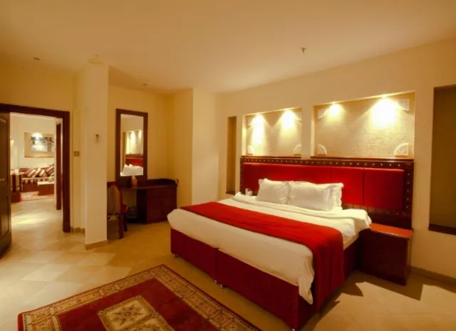 Hotel Al Liwan Suites