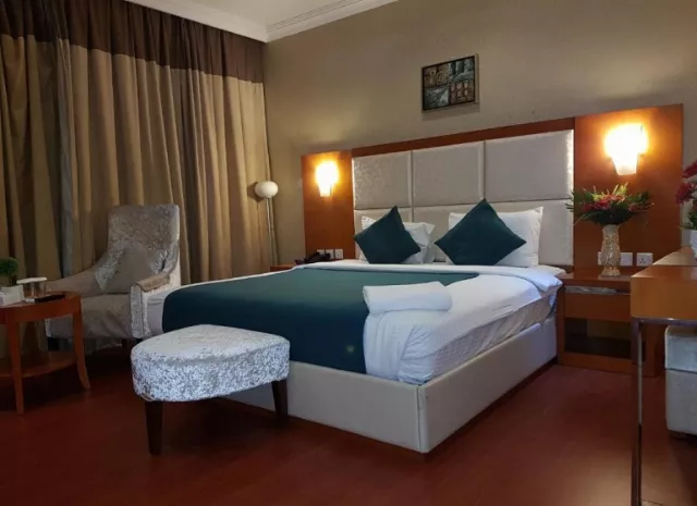 Hotel White Moon Residence